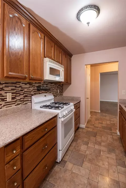 Kitchen - 404 Trask Ln, Modesto, CA 95354 photo 3 of 4