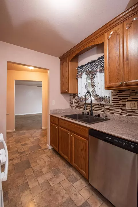 Kitchen - 404 Trask Ln, Modesto, CA 95354 photo 4 of 4