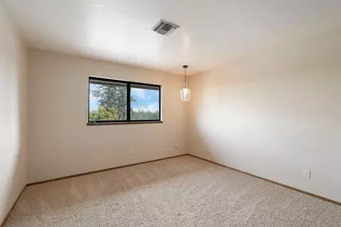 Bedroom - 22022 S 99 Frontage Rd, Ripon, CA 95366 photo 4 of 6