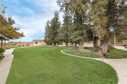 Exterior - 22022 S 99 Frontage Rd, Ripon, CA 95366 photo 5 of 9
