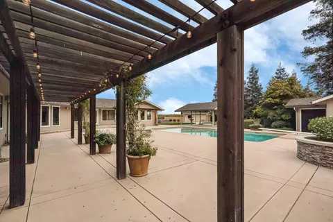 Exterior - 22022 S 99 Frontage Rd, Ripon, CA 95366 photo 9 of 9