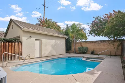 Exterior - 1114 Balzo St, Manteca, CA 95337 photo 3 of 8
