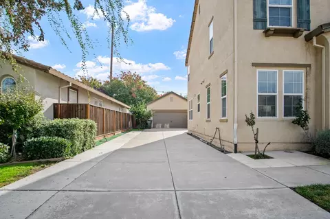 Exterior - 1114 Balzo St, Manteca, CA 95337 photo 8 of 8