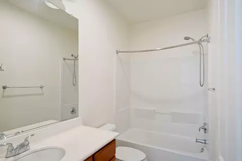 Bath - 1114 Balzo St, Manteca, CA 95337 photo 5 of 5