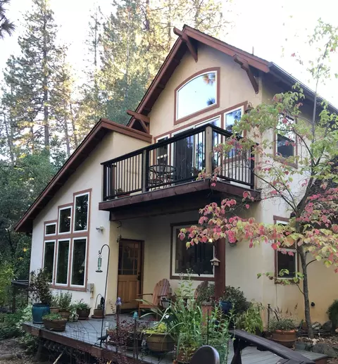 26070 Green Acres Rd, Colfax, CA 95713