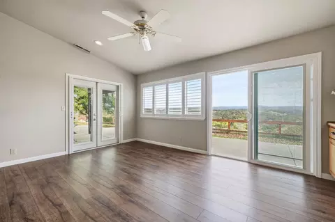 Living - 10370 Spunn Rd, Jackson, CA 95642 photo 6 of 7