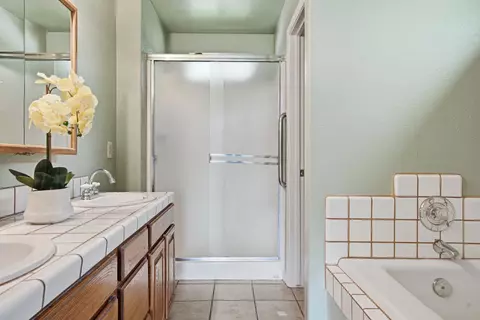 Bath - 10370 Spunn Rd, Jackson, CA 95642 photo 3 of 6