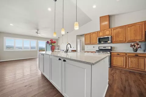Kitchen - 10370 Spunn Rd, Jackson, CA 95642 photo 1 of 13