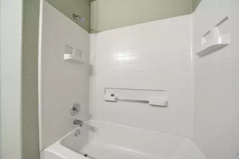 Bath - 10370 Spunn Rd, Jackson, CA 95642 photo 2 of 6