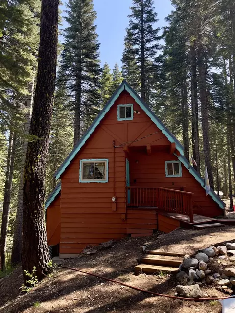 1743 Fiddleneck Rd, Strawberry Valley, CA 95981