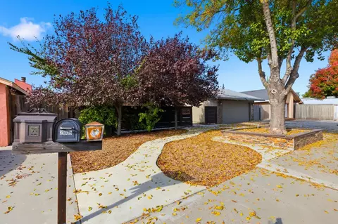 2805 Keller St, Modesto, CA 95355 photo 3