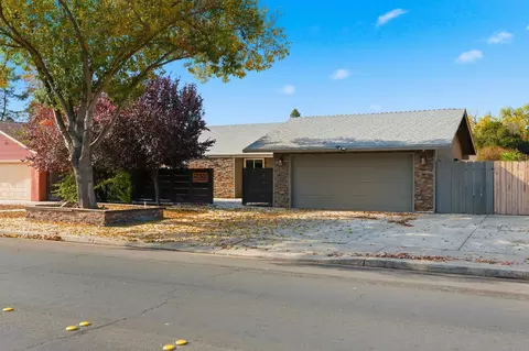 2805 Keller St, Modesto, CA 95355 photo 2