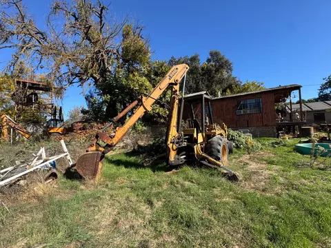 Exterior - 2547 Parkdale Dr, Modesto, CA 95358 photo 2 of 18