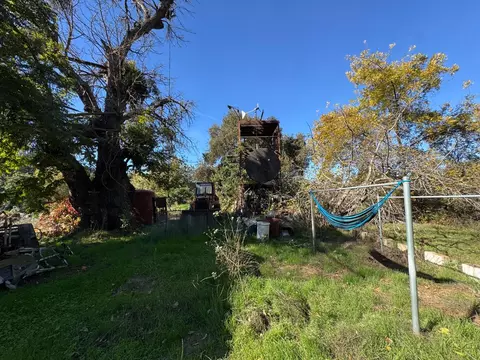 Exterior - 2547 Parkdale Dr, Modesto, CA 95358 photo 7 of 18