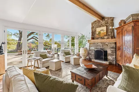 Living - 1892 Claremont Rd, Carmichael, CA 95608 photo 1 of 7