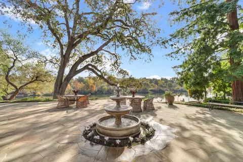 Exterior - 1892 Claremont Rd, Carmichael, CA 95608 photo 5 of 33