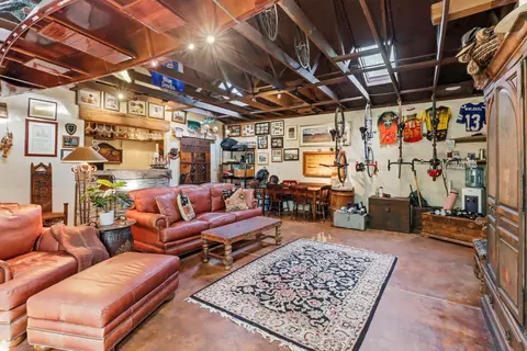 Living - 1892 Claremont Rd, Carmichael, CA 95608 photo 5 of 7