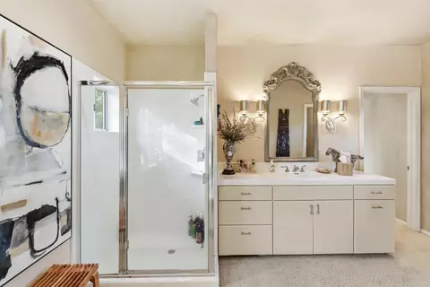 Bath - 1892 Claremont Rd, Carmichael, CA 95608 photo 2 of 6