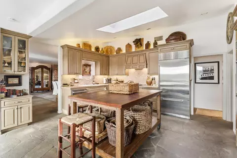 Kitchen - 1892 Claremont Rd, Carmichael, CA 95608 photo 2 of 7