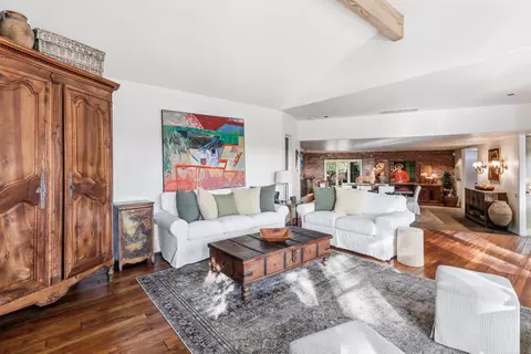Living - 1892 Claremont Rd, Carmichael, CA 95608 photo 3 of 7