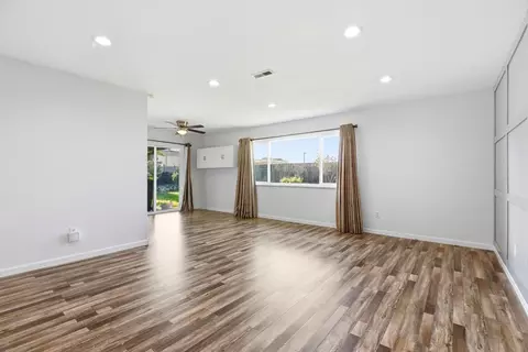 Living - 2801 Warwick Ln, Modesto, CA 95350 photo 6 of 6