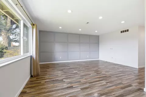 Living - 2801 Warwick Ln, Modesto, CA 95350 photo 5 of 6