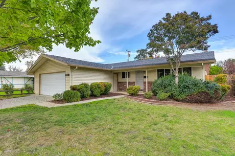 9113 Rosewood Dr, Sacramento, CA 95826