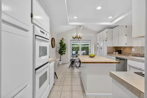 Kitchen - 1005 Harrington Way, Carmichael, CA 95608 photo 1 of 9