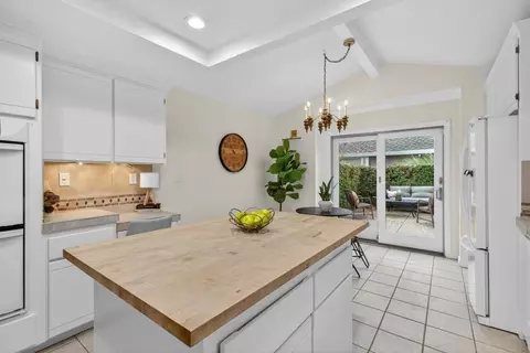 Kitchen - 1005 Harrington Way, Carmichael, CA 95608 photo 9 of 9