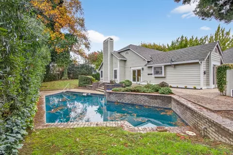 Exterior - 1005 Harrington Way, Carmichael, CA 95608 photo 5 of 10