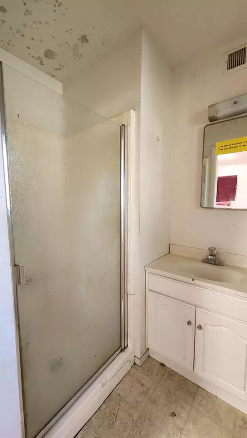 Bath - 499 Leven St, Grimes, CA 95950 photo 3 of 8