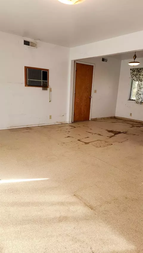 Living - 499 Leven St, Grimes, CA 95950 photo 4 of 9