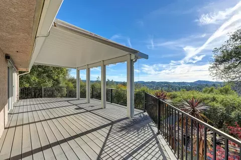 2060 Onion Flat Ct, Cool, CA 95614