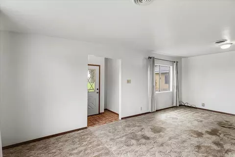 Living - 2679 Lobo Ave, Merced, CA 95348 photo 4 of 12