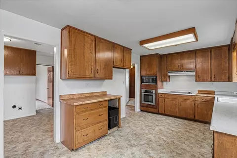 Kitchen - 2679 Lobo Ave, Merced, CA 95348 photo 3 of 7