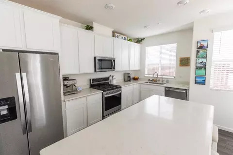 3382 Auburn Leaf Loop, Folsom, CA 95630 photo 9