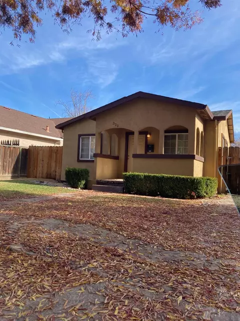 322 Johnson St, Modesto, CA 95354 photo 1