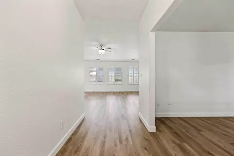 995 W Springer Dr, Turlock, CA 95382 photo 5