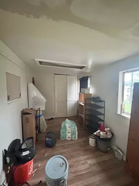Other - 921 Atlantic Dr, Modesto, CA 95358 photo 2 of 5