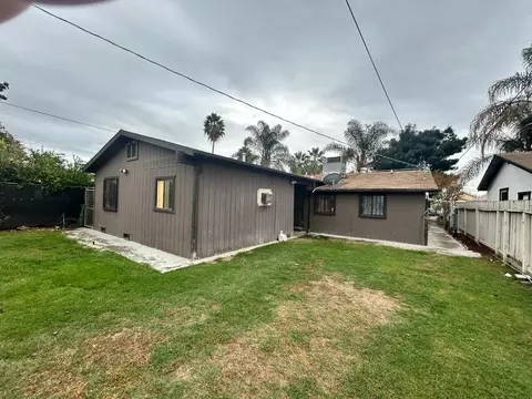 Exterior - 921 Atlantic Dr, Modesto, CA 95358 photo 2 of 3