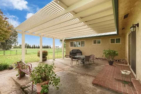9290 E Jahant Rd, Acampo, CA 95220 photo 7