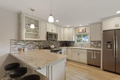9290 E Jahant Rd, Acampo, CA 95220 photo 2