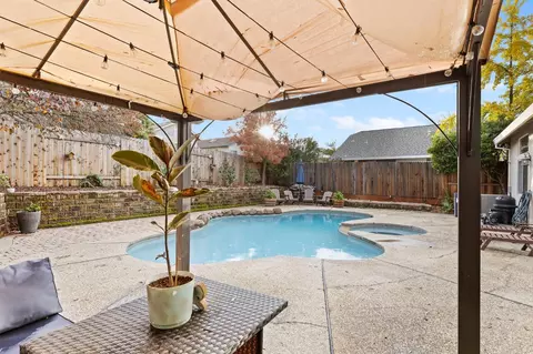 Exterior - 4106 Copper Hill Ct, Antelope, CA 95843 photo 3 of 5