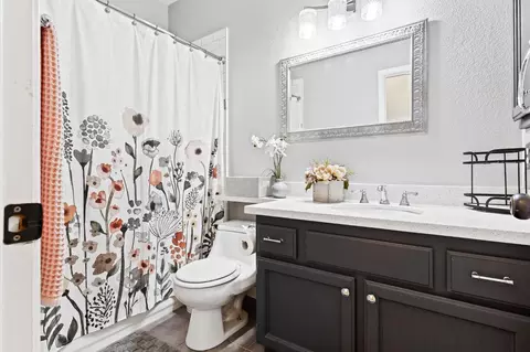 Bath - 4106 Copper Hill Ct, Antelope, CA 95843 photo 1 of 4