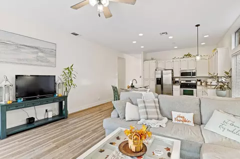 Living - 4106 Copper Hill Ct, Antelope, CA 95843 photo 4 of 4