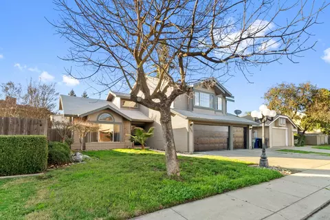 3905 Alessandro Ln, Modesto, CA 95356 photo 2