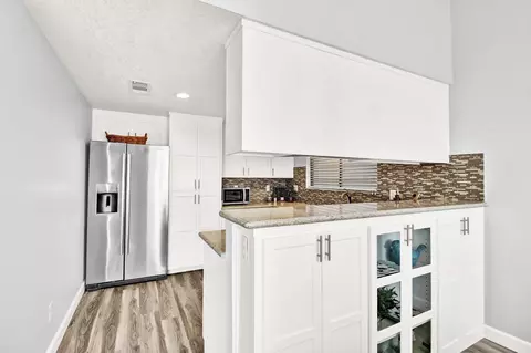 Kitchen - 2249 Camborne Dr, Modesto, CA 95356 photo 2 of 7