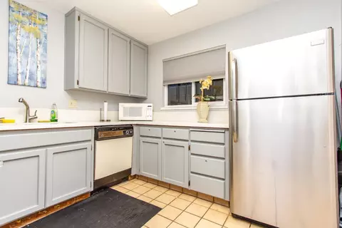 Kitchen - 2249 Camborne Dr, Modesto, CA 95356 photo 7 of 7