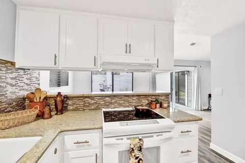Kitchen - 2249 Camborne Dr, Modesto, CA 95356 photo 3 of 7
