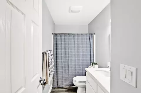 Bath - 2249 Camborne Dr, Modesto, CA 95356 photo 3 of 3